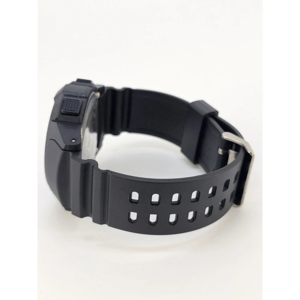 Beeasy Men's‎ Digital Sports Watch 49MM Black Plastic Bands Light Working